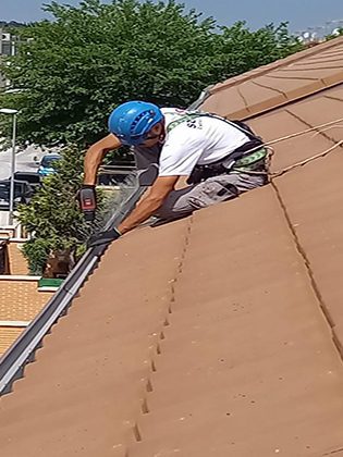 Instalación de canalones